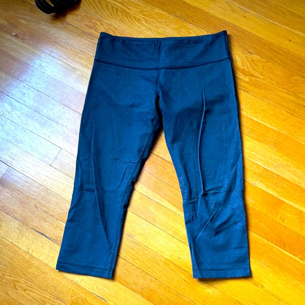 Lululemon jegging crops